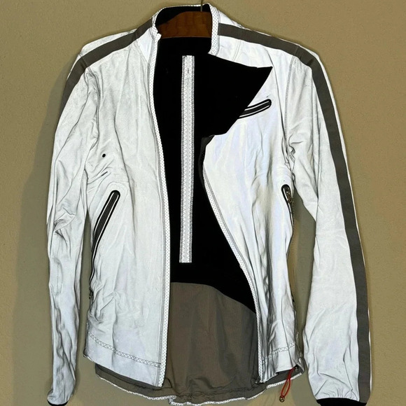 Lululemon Athletics Silver Nulux Reflective Jacket - Picture 1 of 13